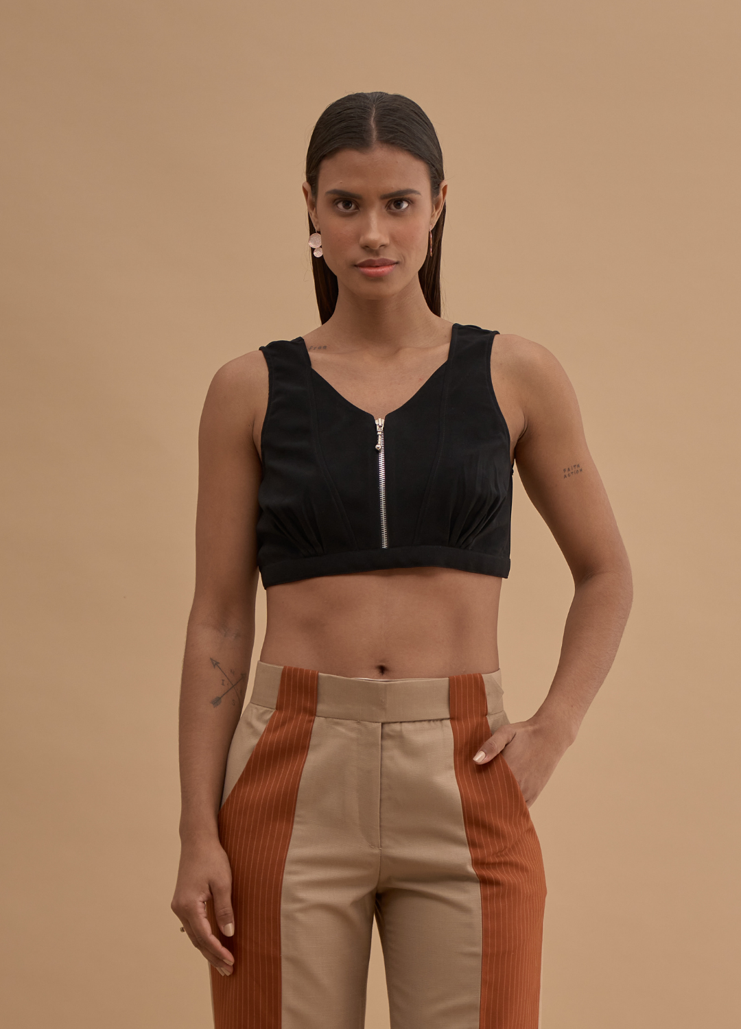 SHOW ZIPPER BRALETTE