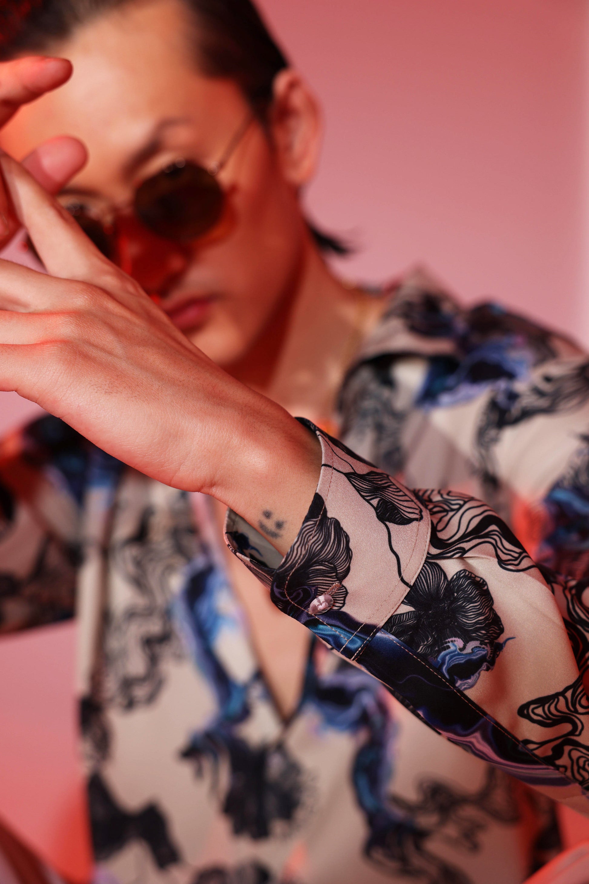 SKY SWIVEL SHIRT 