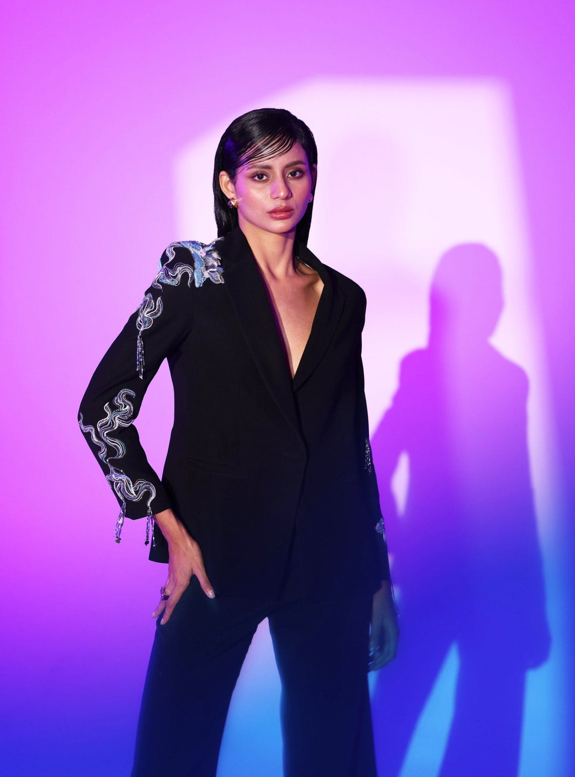 EMBROIDERED VANTA BLACK BLAZER 