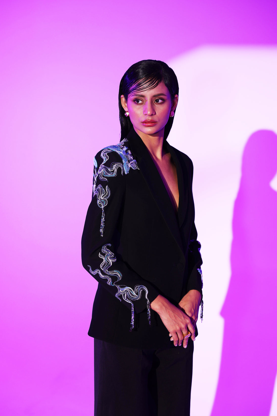 EMBROIDERED VANTA BLACK BLAZER 