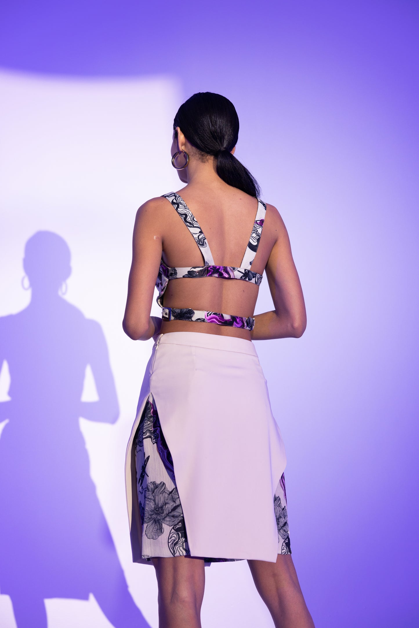 TAFFY SWIVEL CHAMBER CROP TOP