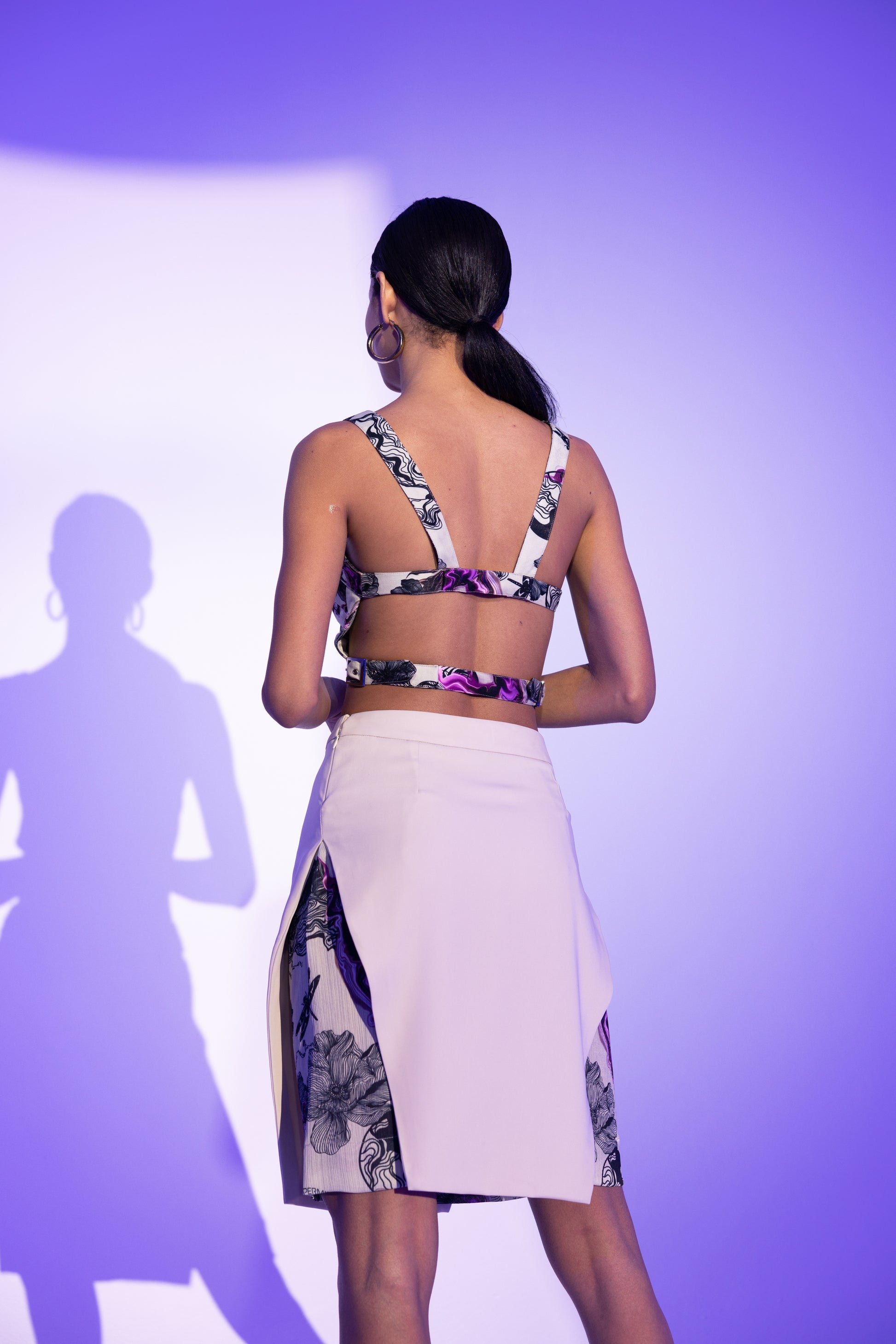 TAFFY SWIVEL CHAMBER CROP TOP