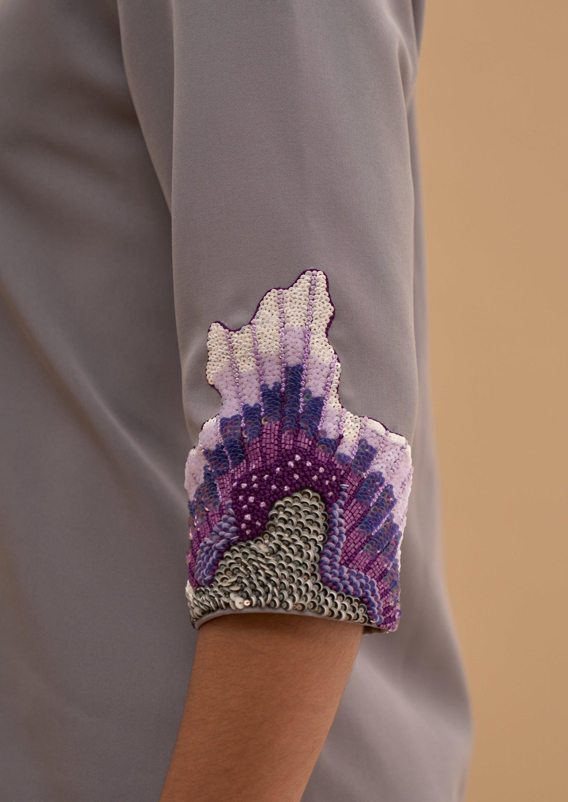 EMBROIDERED SHIFT DRESS 