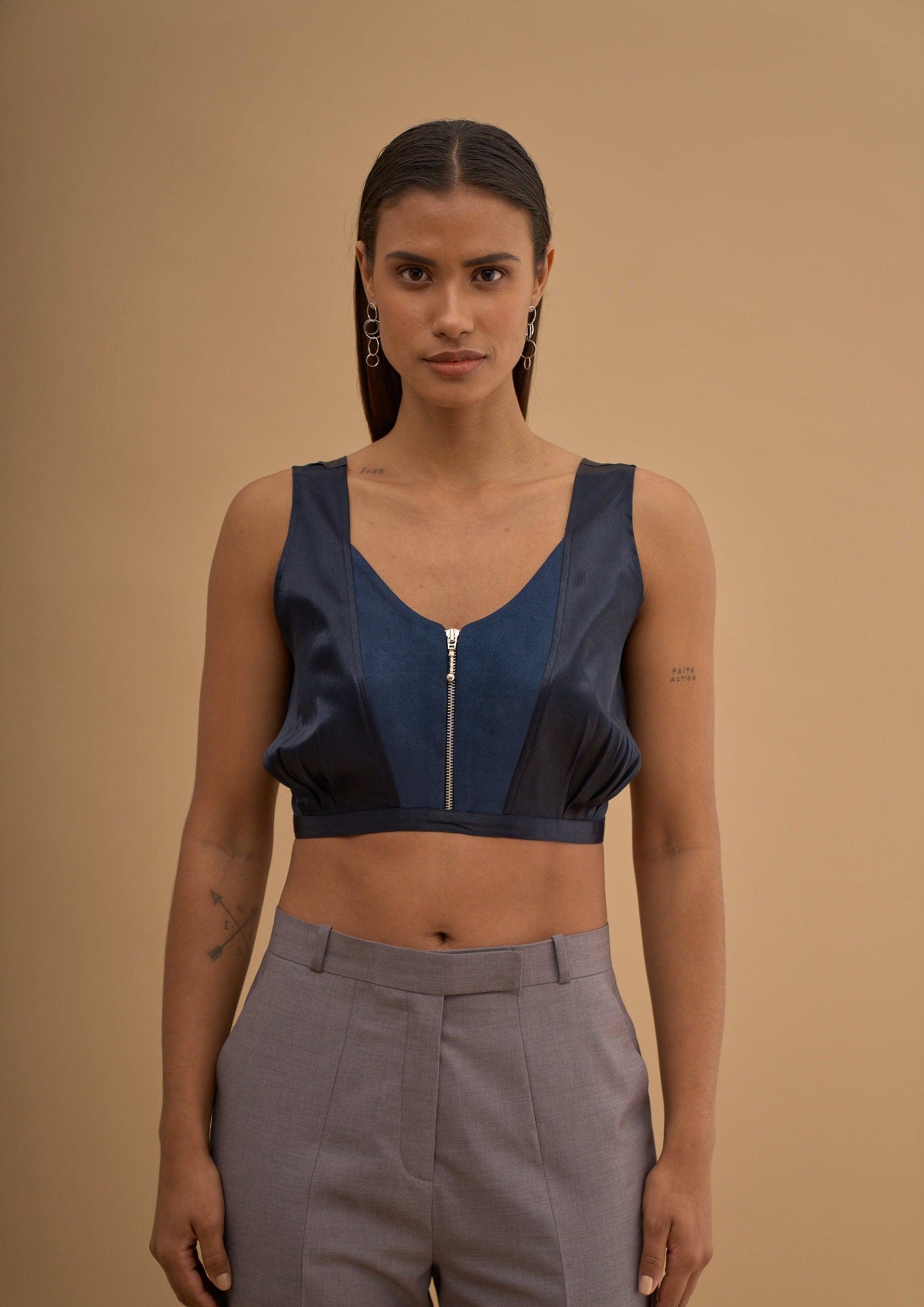 SHOW ZIPPER BRALETTE 