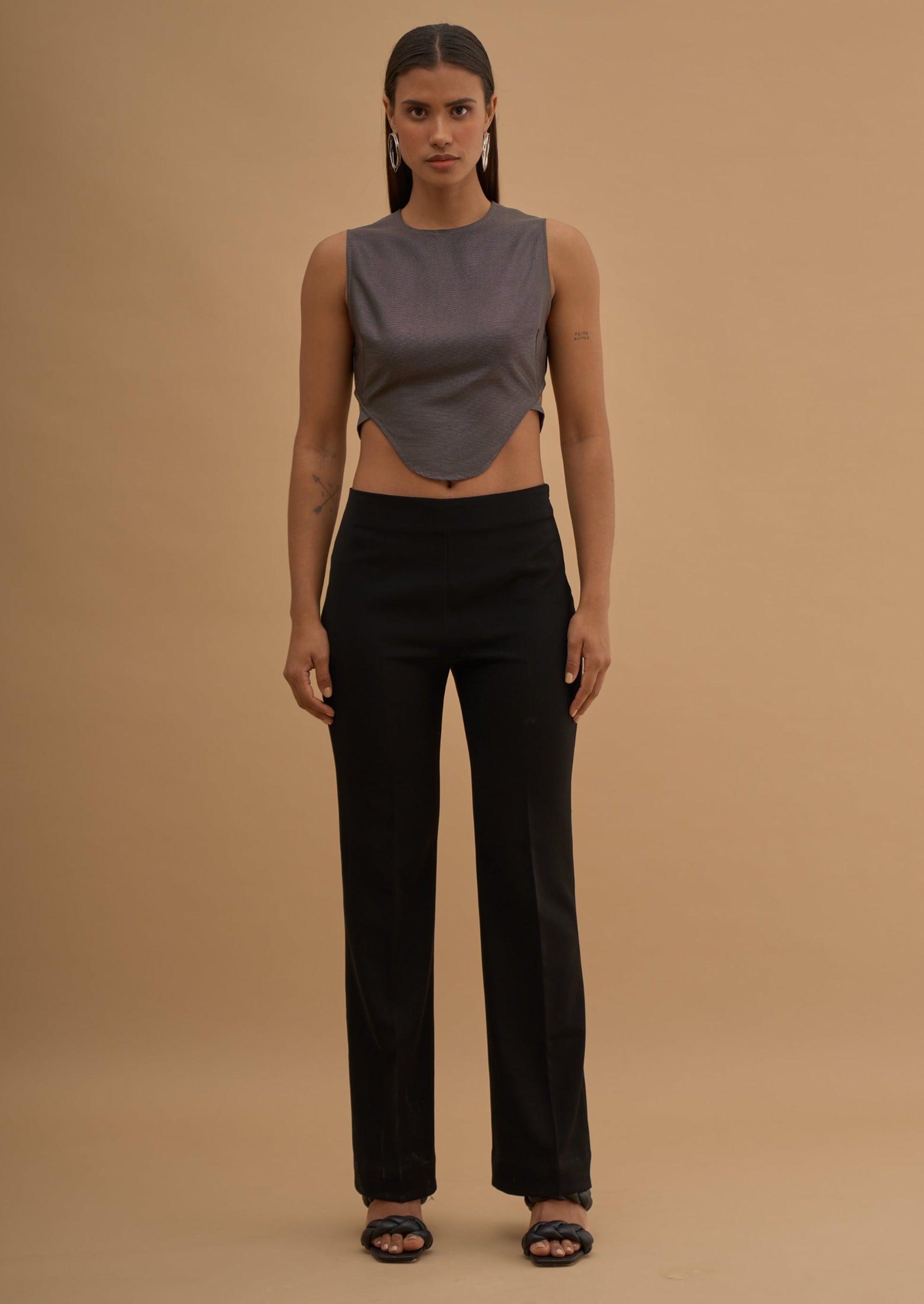 BUCKLE THE BACK CROP TOP 