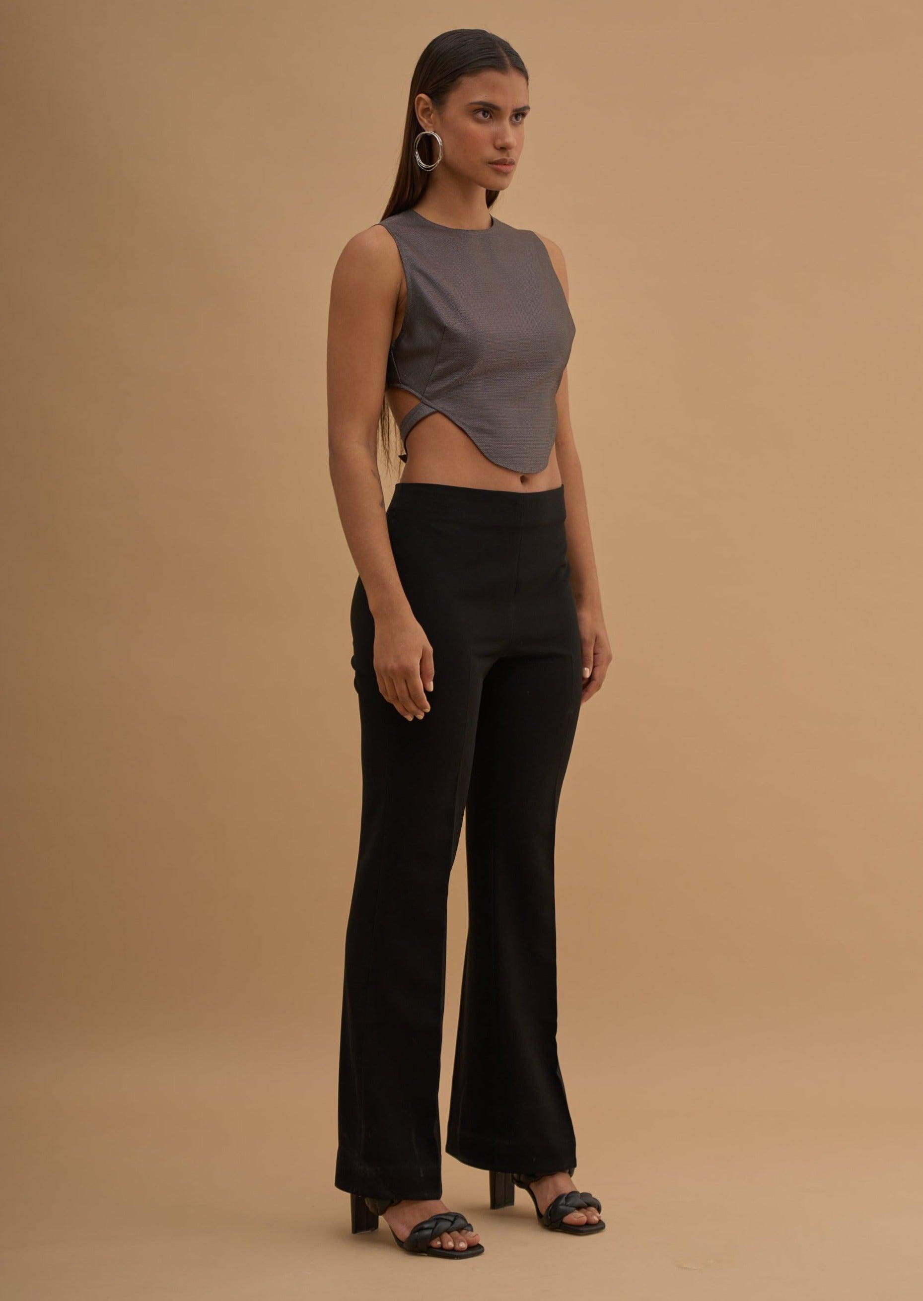 BUCKLE THE BACK CROP TOP 