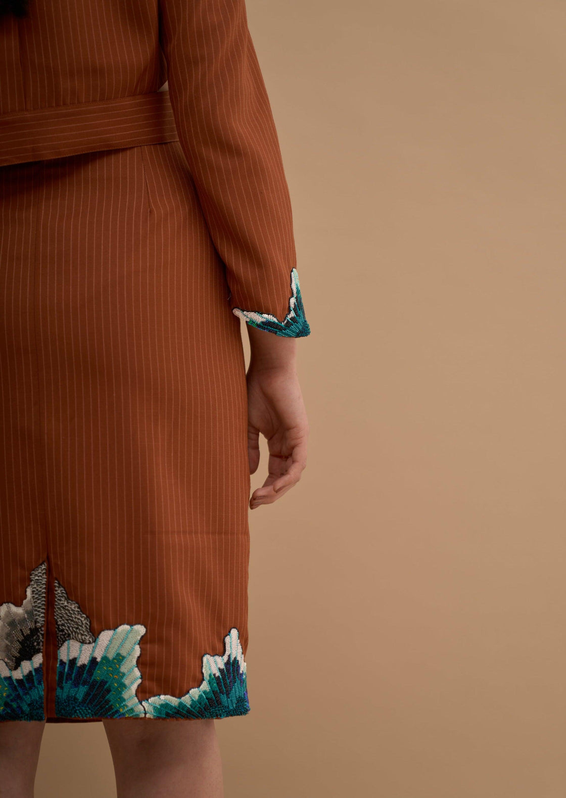 EMBROIDERED PENCIL SKIRT 