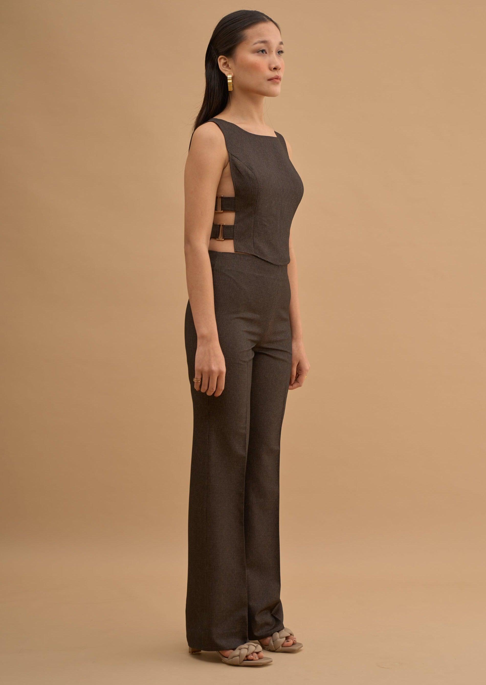BUCKLE UP YOUR SIDE CROP TOP 