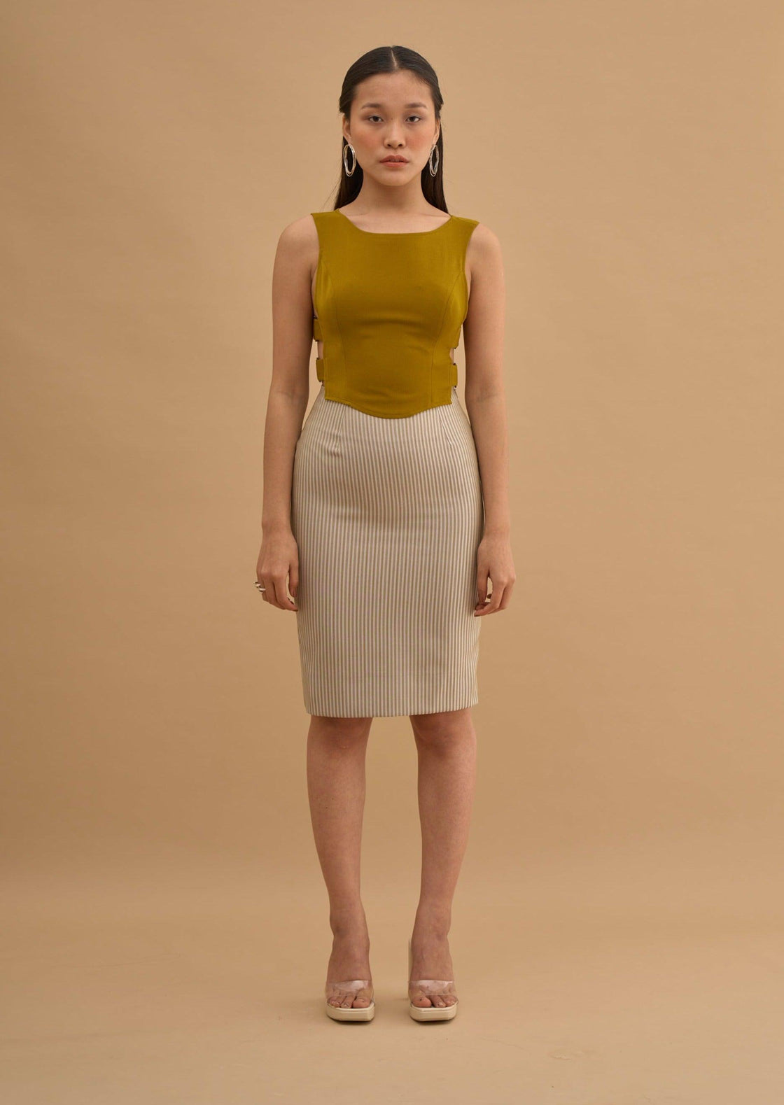 BUCKLE UP YOUR SIDE CROP TOP 