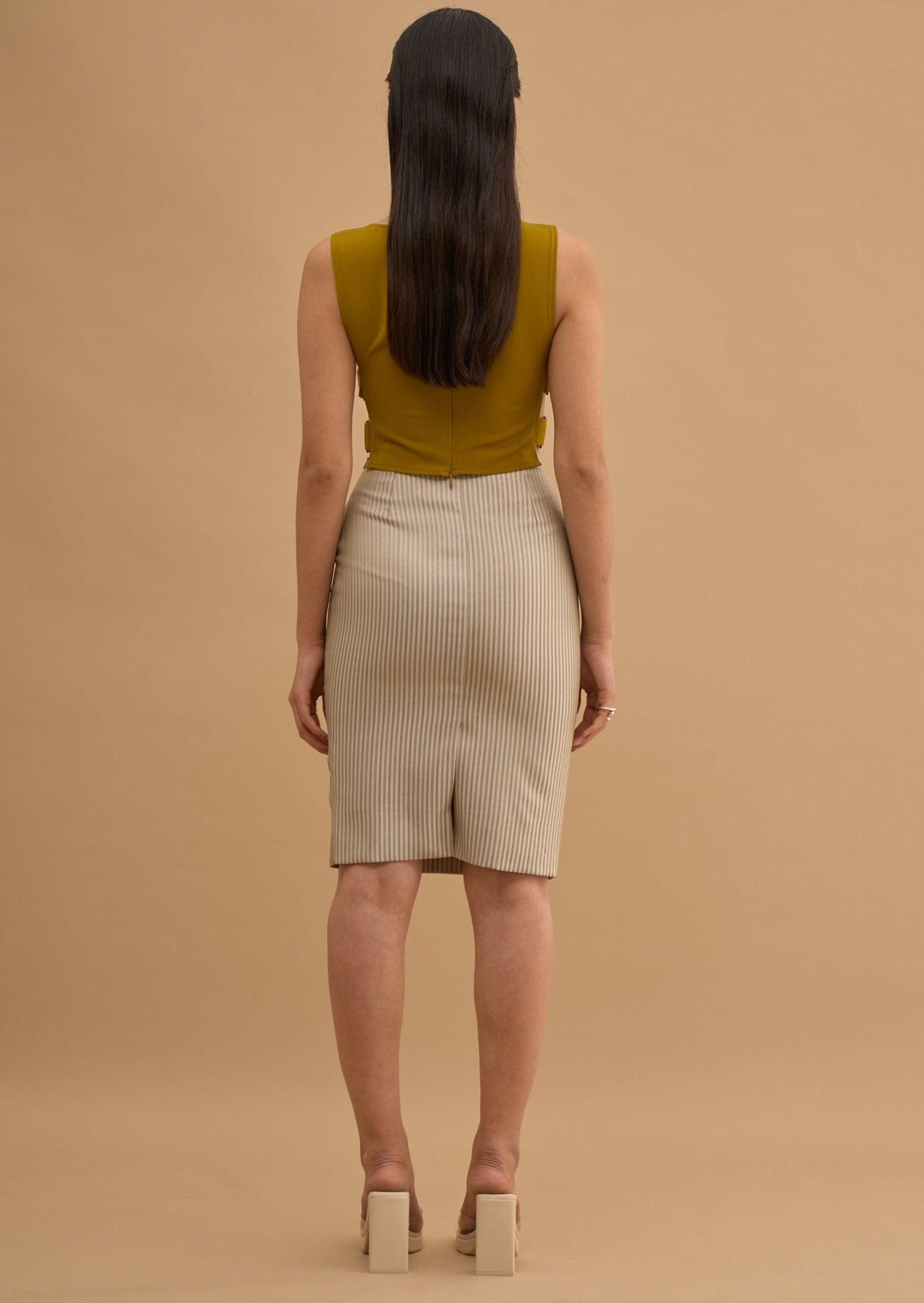 BUCKLE UP YOUR SIDE CROP TOP 