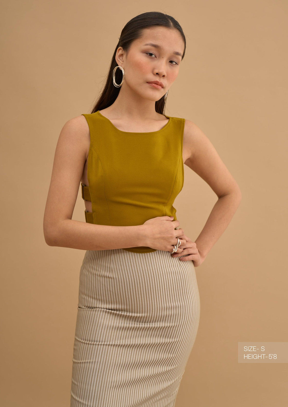 BUCKLE UP YOUR SIDE CROP TOP 