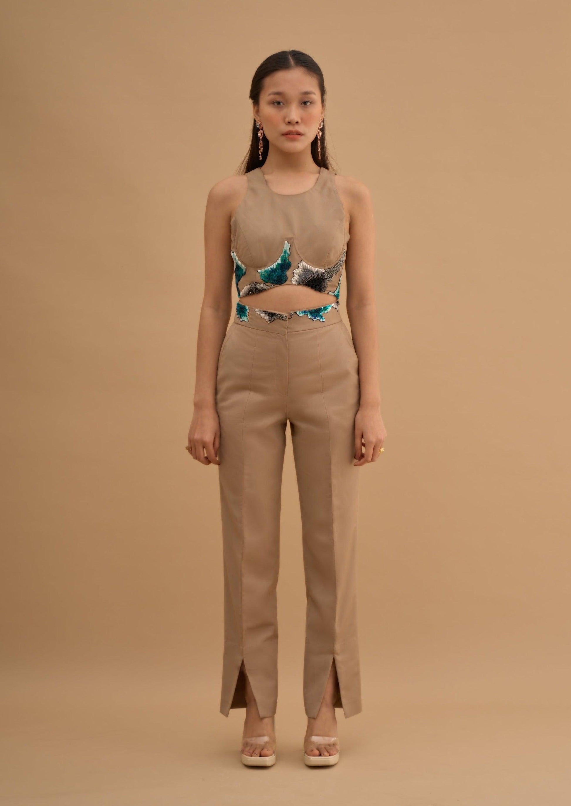 EMBRIODERED ANKLE SLIT STRAIGHT PANTS 