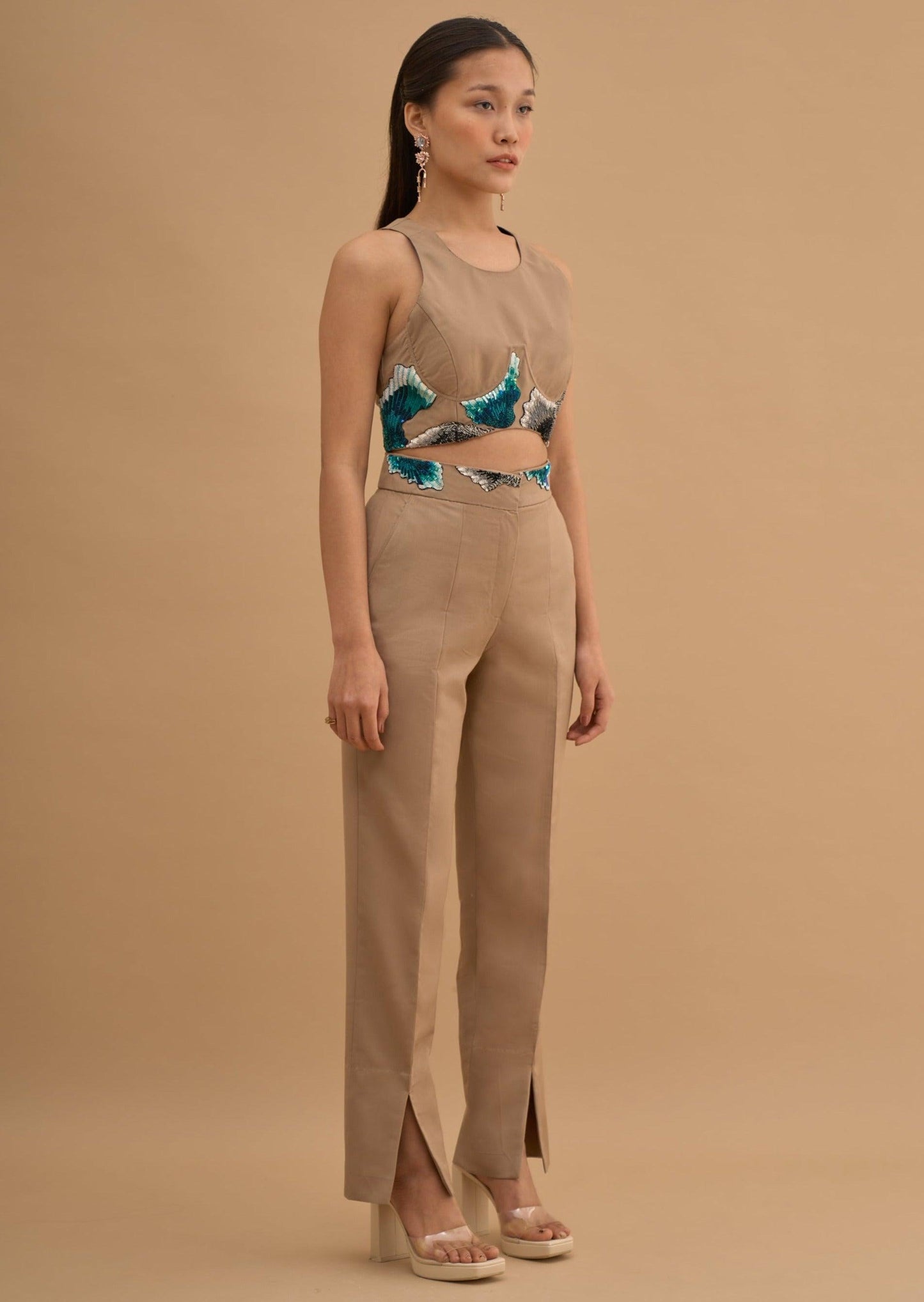 EMBRIODERED ANKLE SLIT STRAIGHT PANTS 