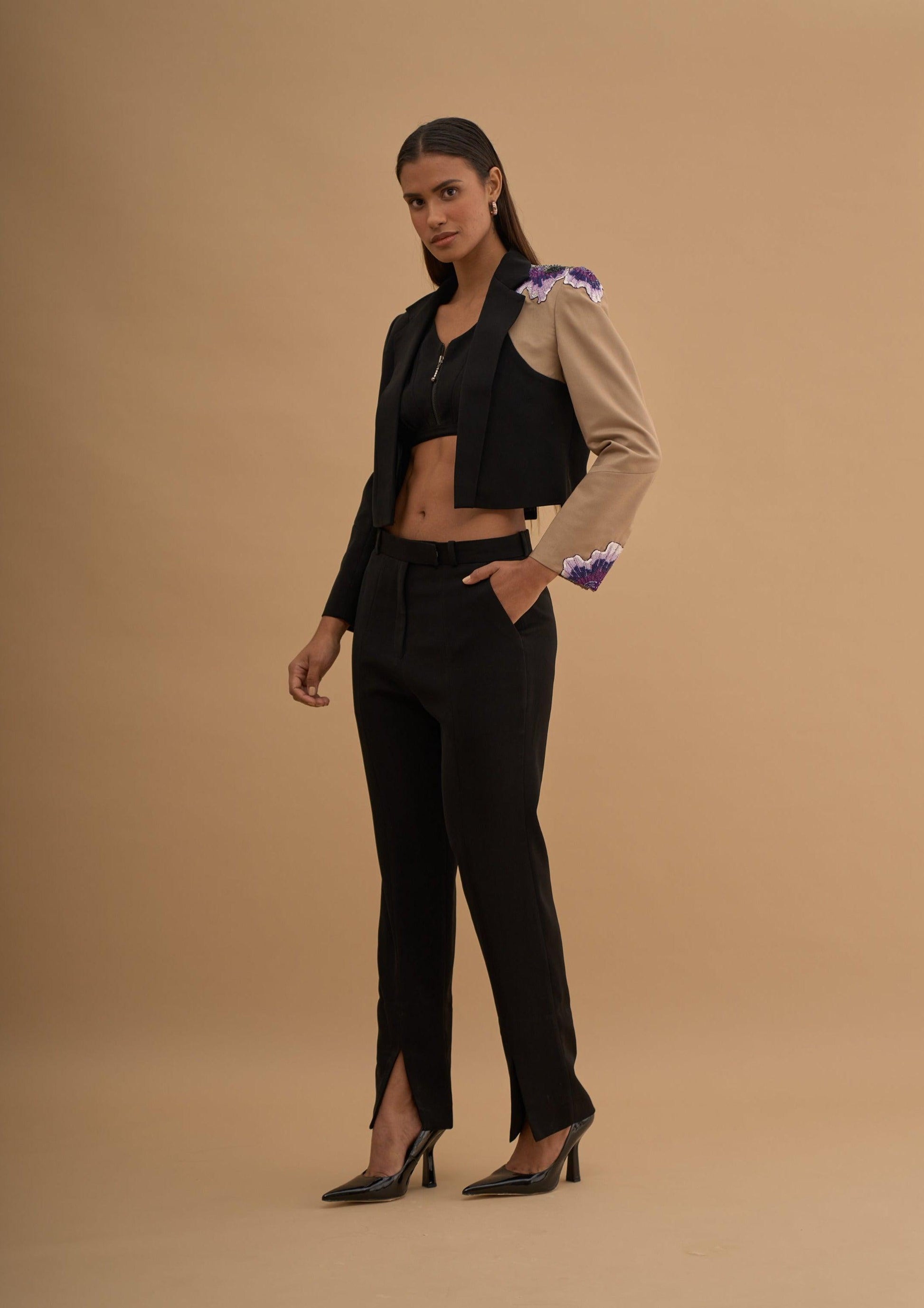 EMBROIDED  SIDE SWIRL BOXY BLAZER 