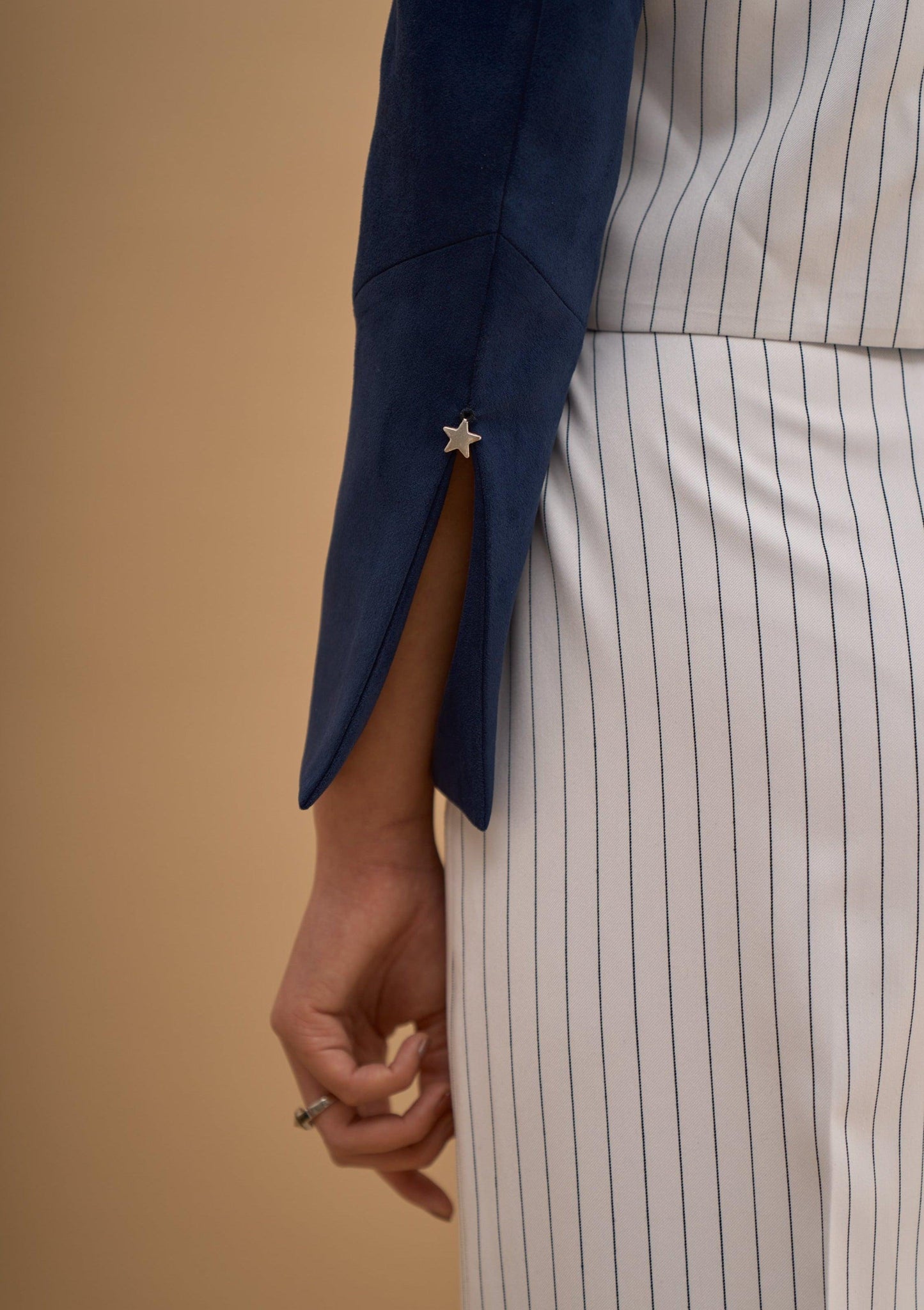 SIDE SWIRL BOXY BLAZER 