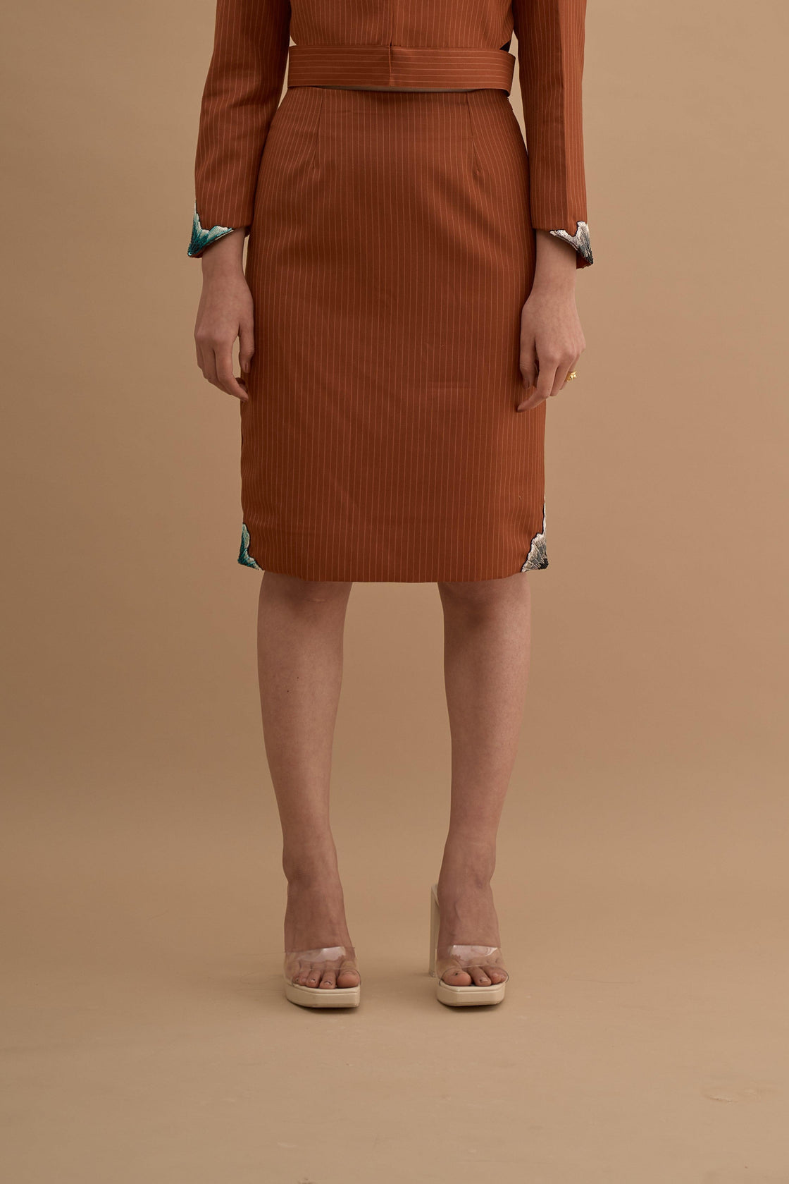 EMBROIDERED PENCIL SKIRT 