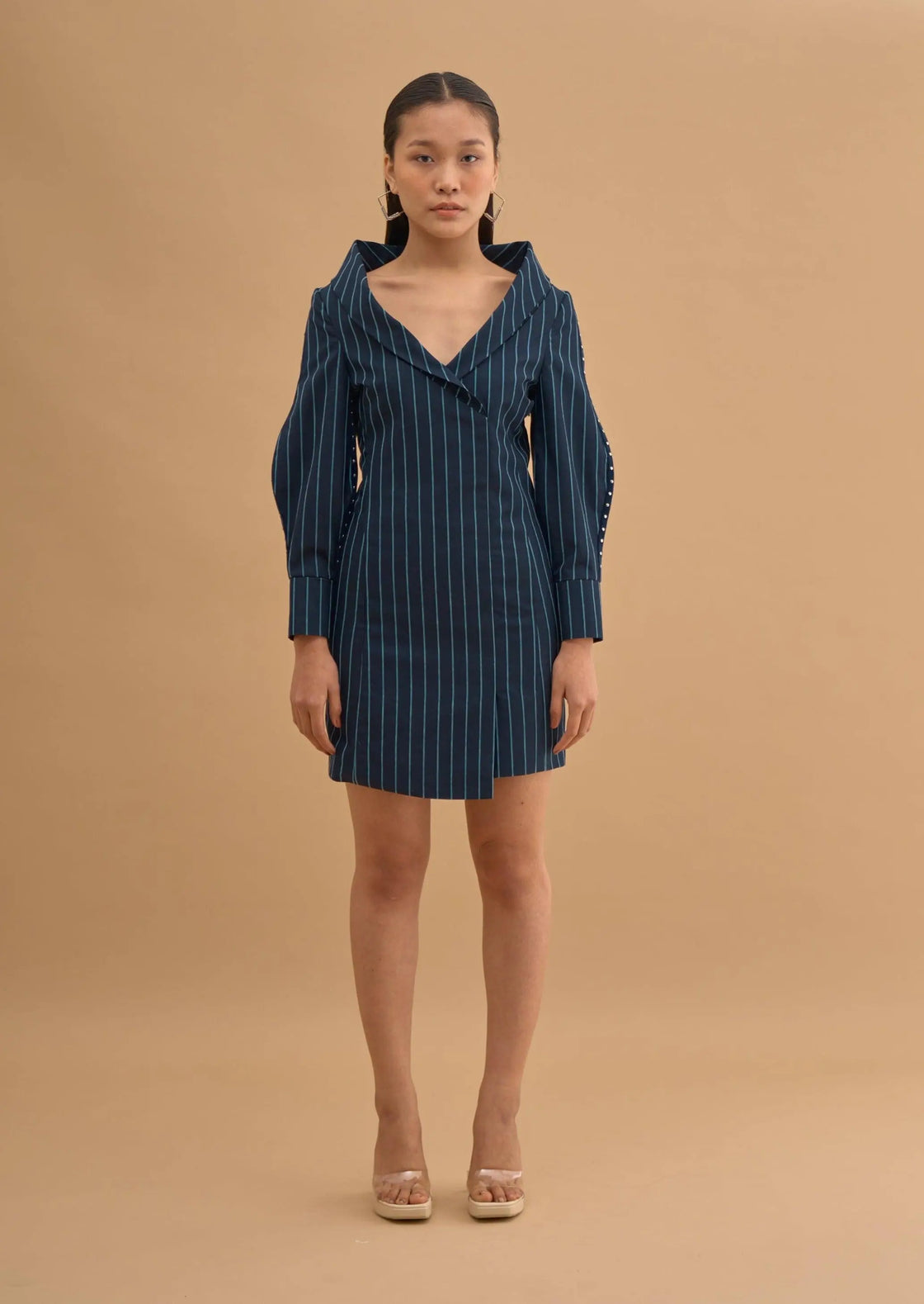 SCULPTED SLEEVE BLAZER DRESS 