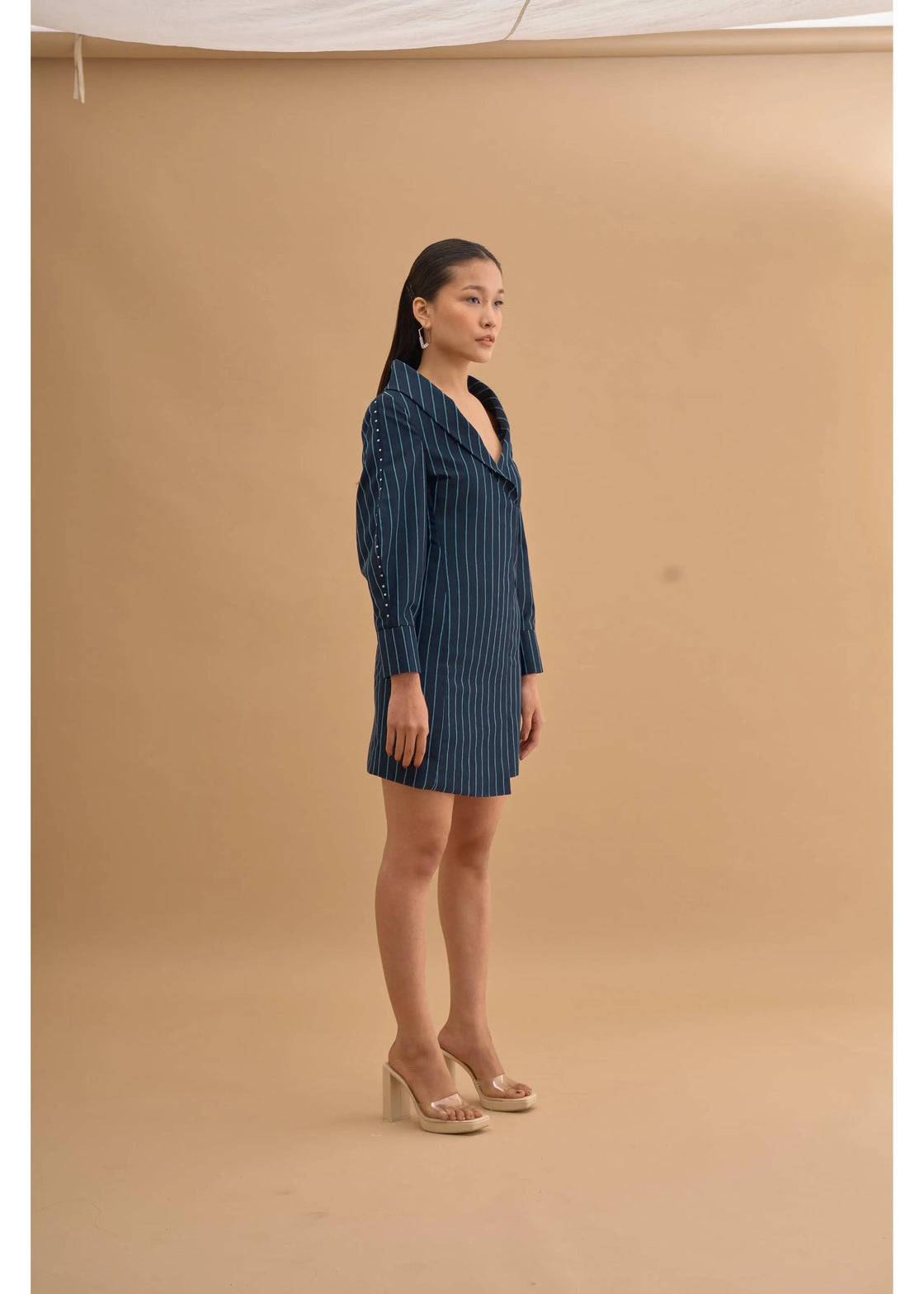 SCULPTED SLEEVE BLAZER DRESS 