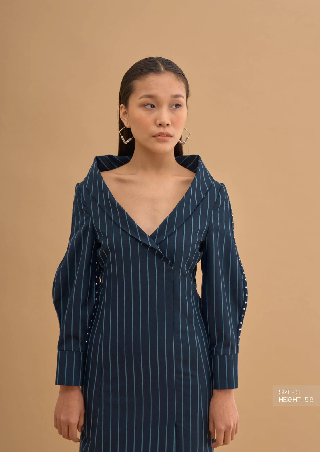 SCULPTED SLEEVE BLAZER DRESS 