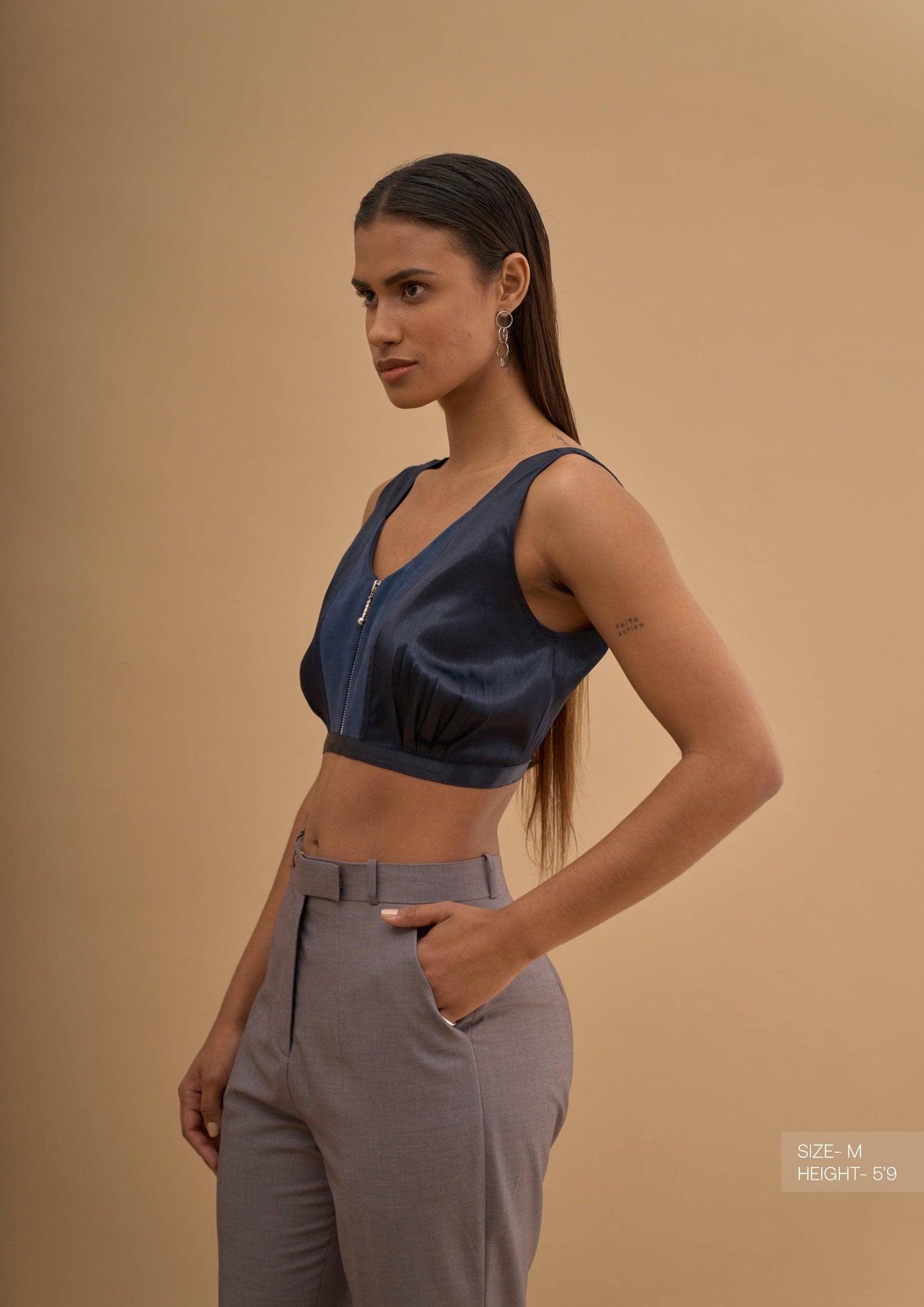 SHOW ZIPPER BRALETTE 
